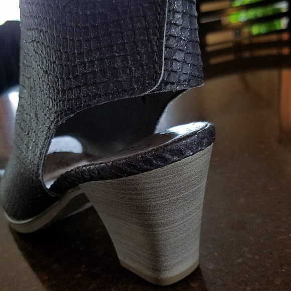 $265 Open Toe Heel Slingback Grey Sandals/Booties - Picture 6 of 11